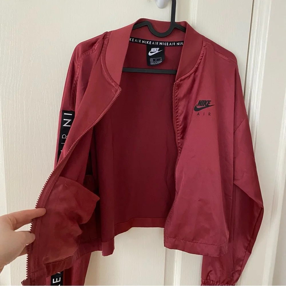 Nike Air Burgundy Satin Zip Up Cropped Loose Fit Track Bomber Jacket Size M - Picture 12 of 15